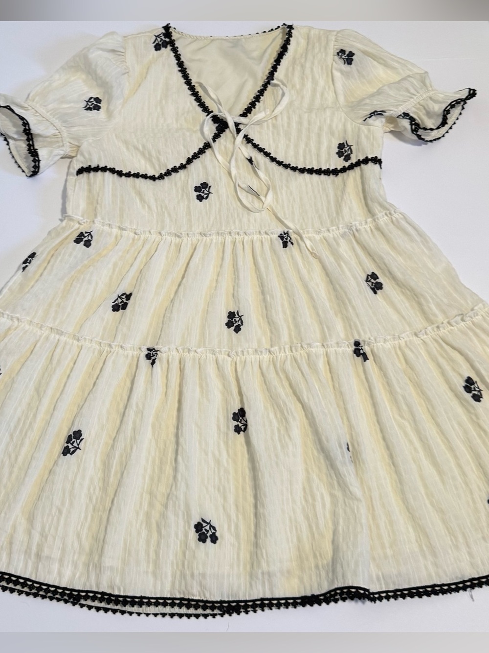 Adorable DAZY dress woman’s large